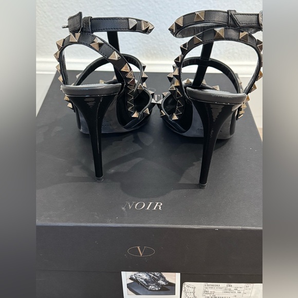 Valentino Garavani Rockstud Noir Black Ankle Strap 100mm in Patent sz 37 - Picture 5 of 8